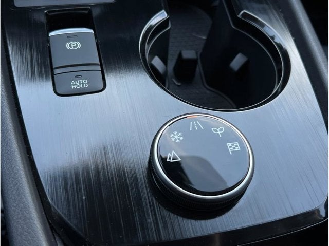 2025 Nissan Rogue SL - Photo 18