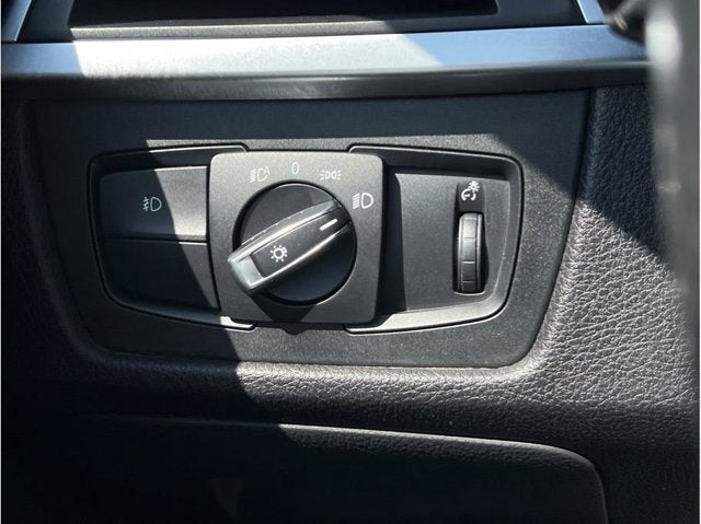 2017 BMW 3 Series 330i xDrive Sport Wagon 4D