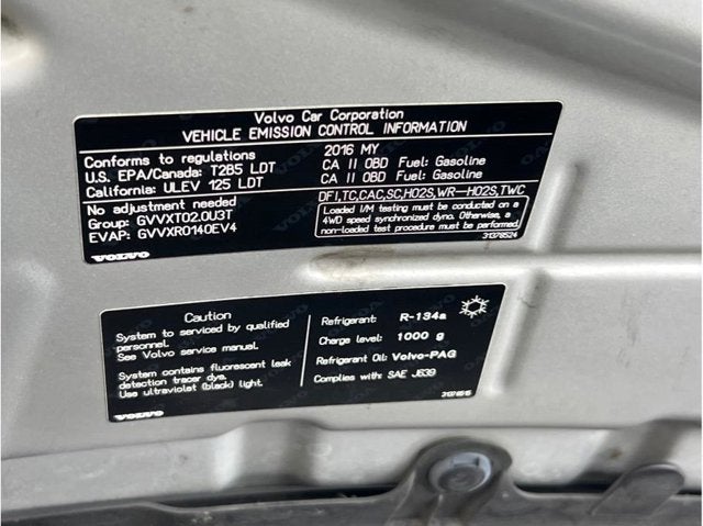 2016 Volvo XC90 T6 Momentum Sport Utility 4D