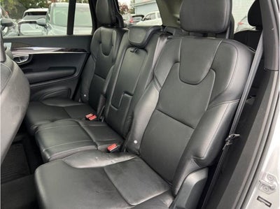 2016 Volvo XC90 T6 Momentum Sport Utility 4D