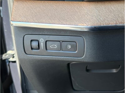 2018 Volvo XC90 T8 Inscription Sport Utility 4D