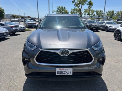 2021 Toyota Highlander XLE Sport Utility 4D