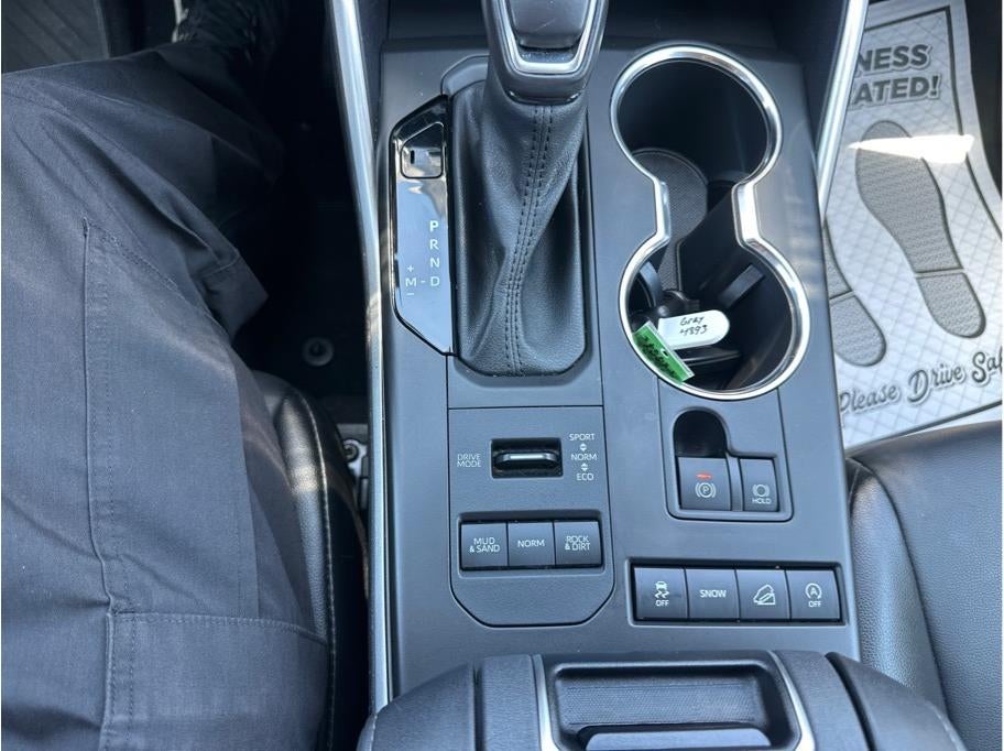 2021 Toyota Highlander XLE Sport Utility 4D
