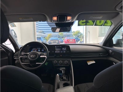 2025 Hyundai Elantra SE Sedan 4D