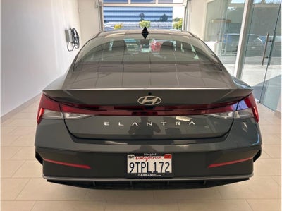2025 Hyundai Elantra SE Sedan 4D
