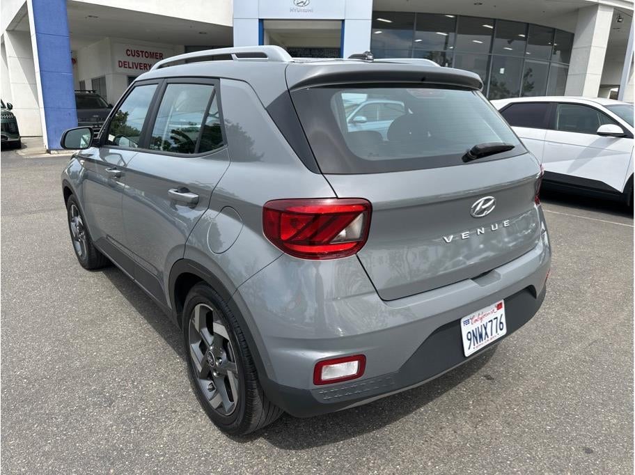 2023 Hyundai Venue SEL Sport Utility 4D
